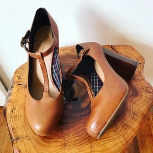 Crown Vintage Mary Jane Heels